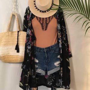 ✨New✨  Sheer Floral Kimono 👘 Wrap